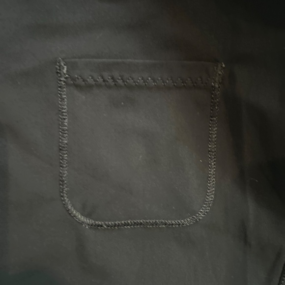 Lululemon pocket t-shirt - Picture 2 of 7